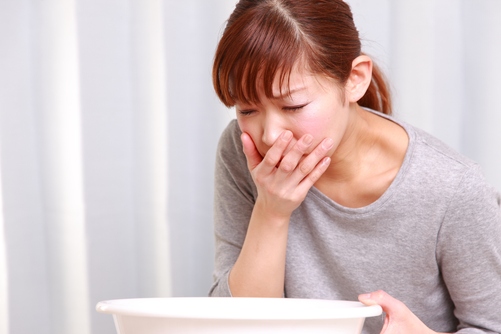 吐き気 腹痛 下痢で腹痛と吐き気と冷や汗の原因は？病気一覧と対処方法を解説